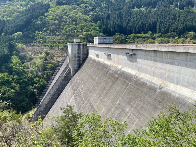 滝沢ダム側面からの画像