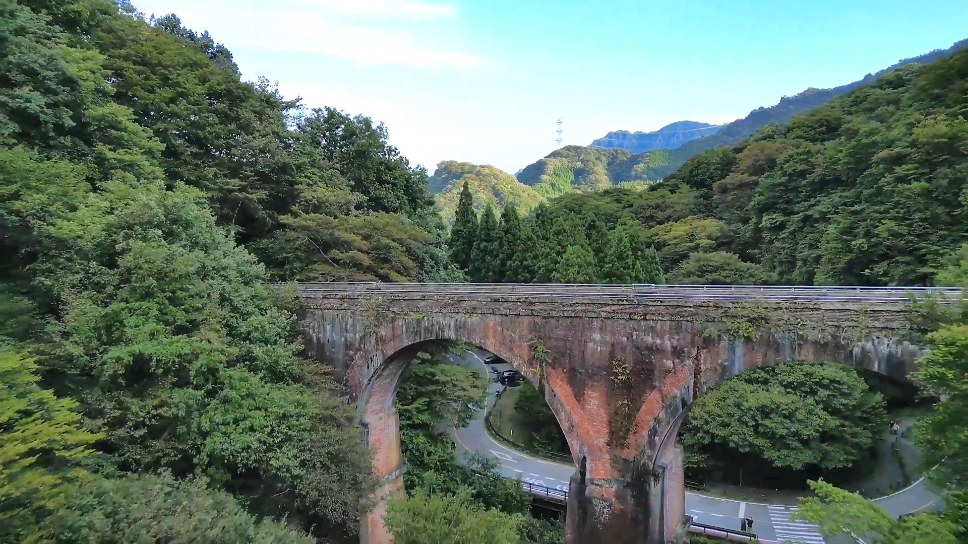 群馬県【めがね橋】ドローン映像 レンガ作りの4連アーチ橋　Drone footage of an ancient arch bridge in Japan